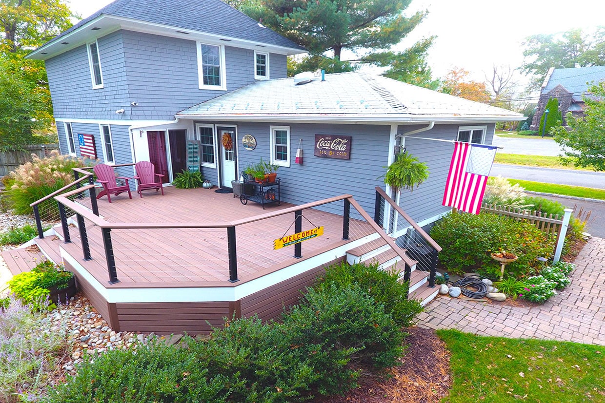 Two-Toned Deck Resurfacing 1
