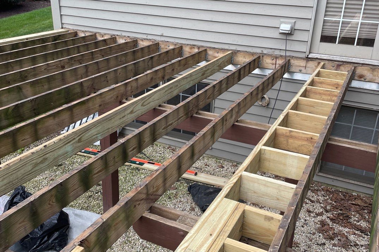 Contrasting Composite Decking 2