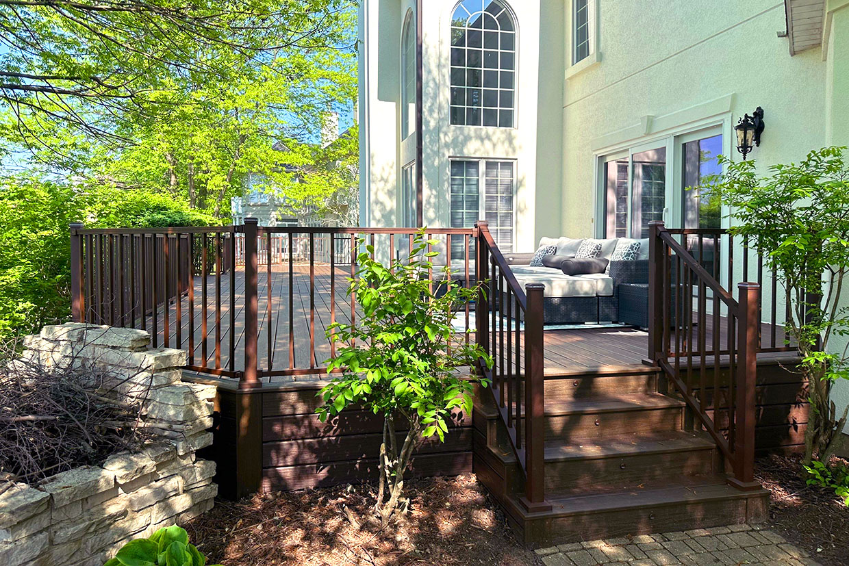Composite Deck With Staircase 2