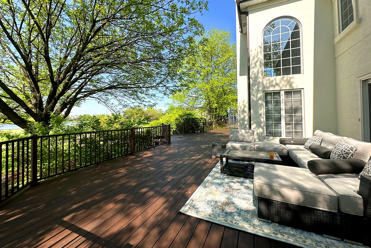 Composite Deck With Staircase 3