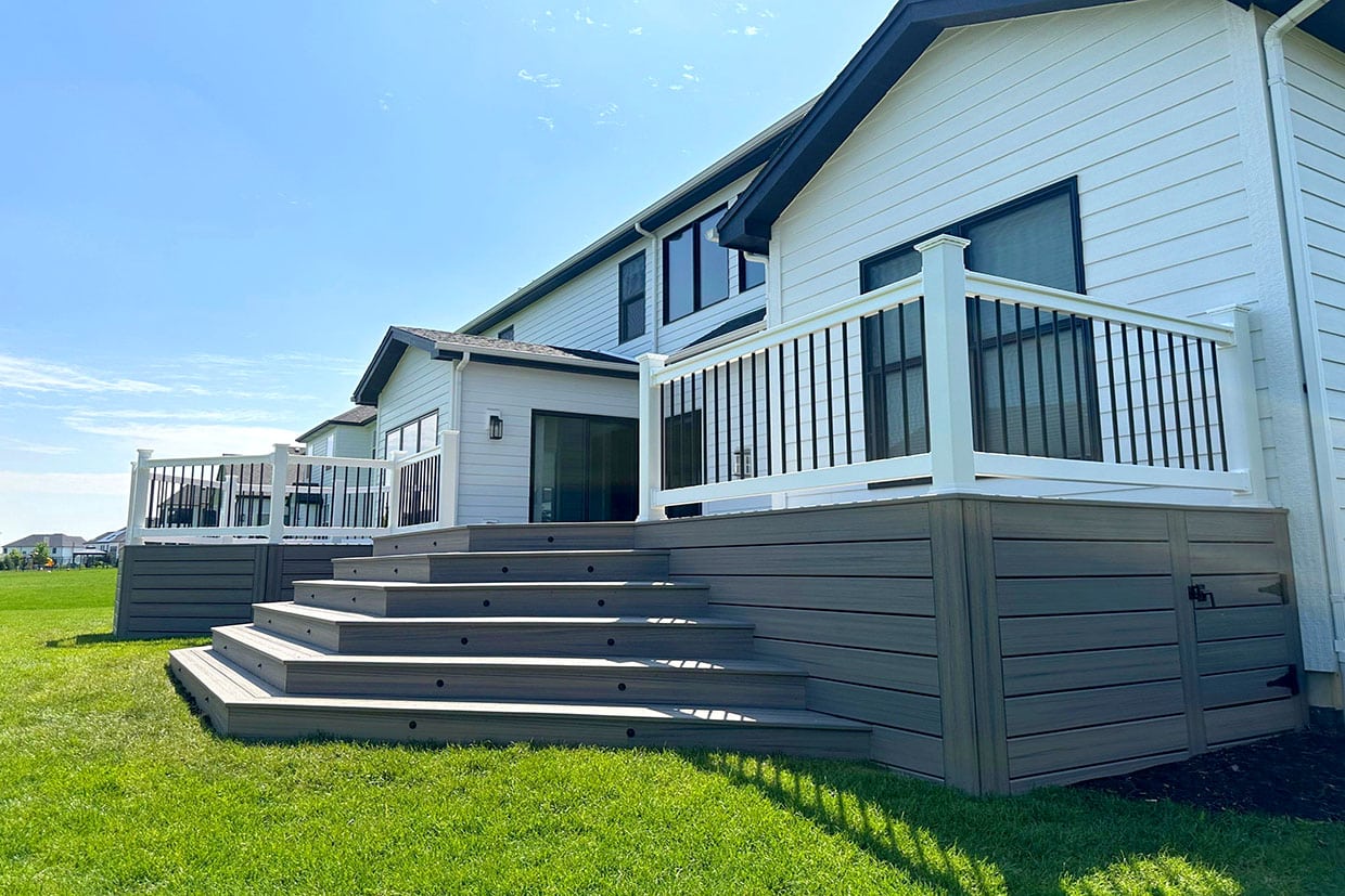 Modern Composite Deck 1