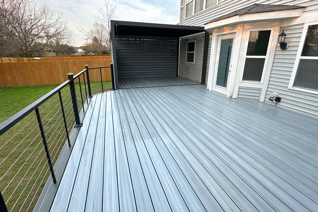 Large Deck In Woodstock 4