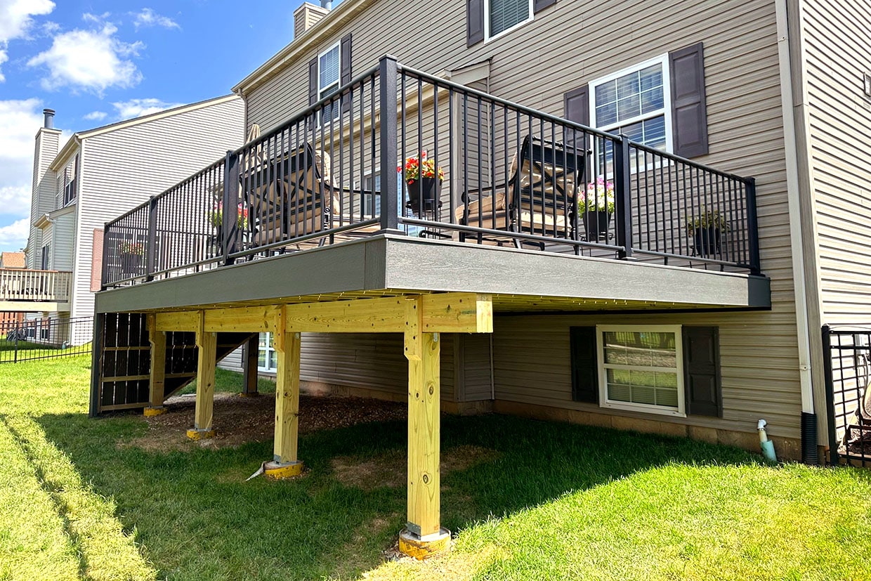 Two-Toned Composite Deck 4