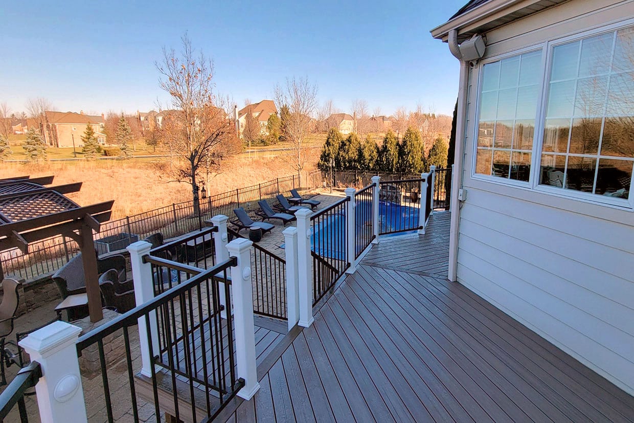 Spacious Composite Upper Deck