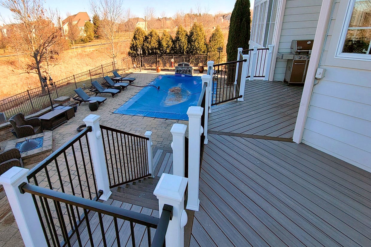 Spacious Composite Upper Deck