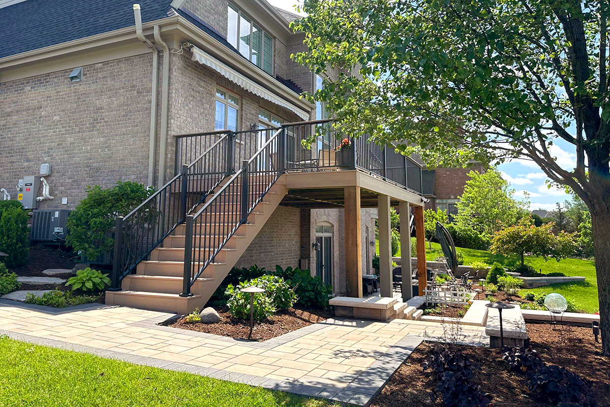 Elevated Deck With Underneath Garden