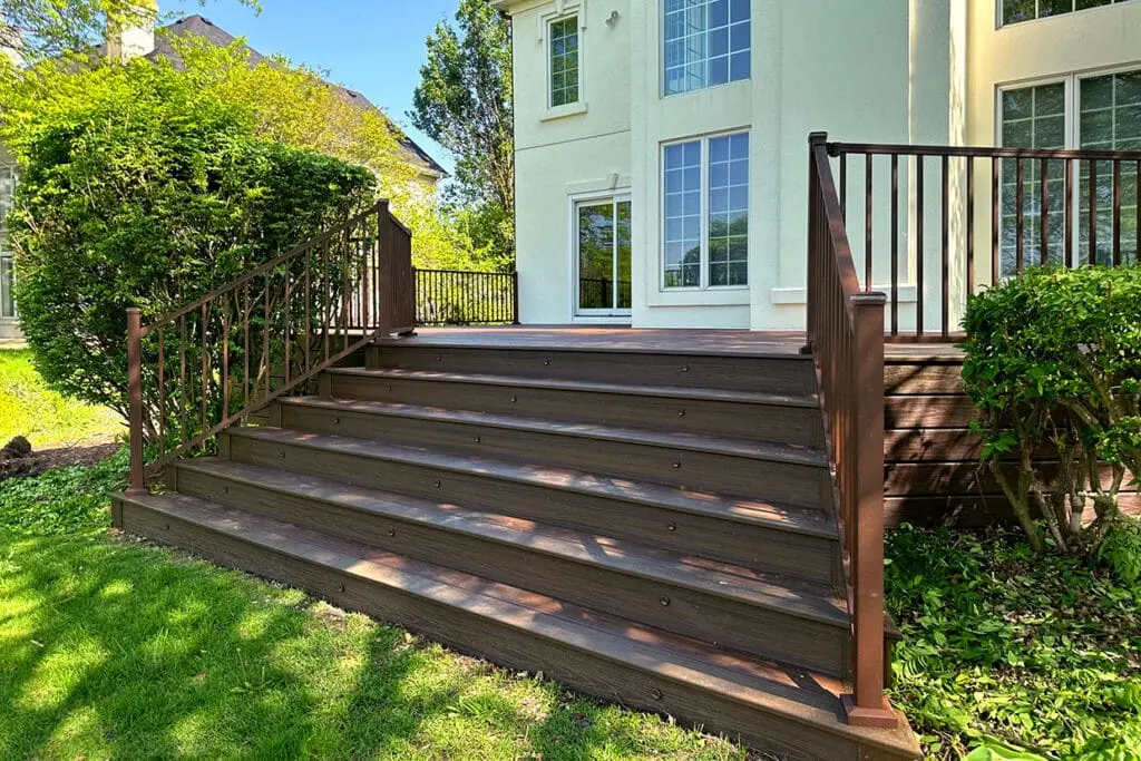 Alpharetta-inspiration-04-1024x683 Composite Deck With Staircase 4