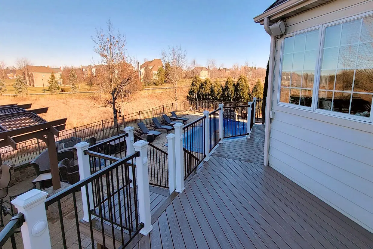 Spacious Composite Upper Deck