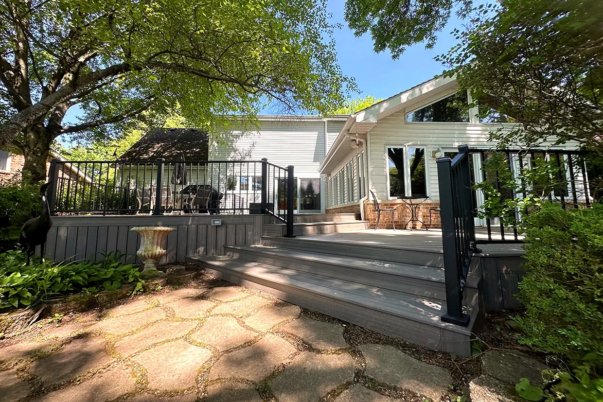 Nature-Loving Deck Design