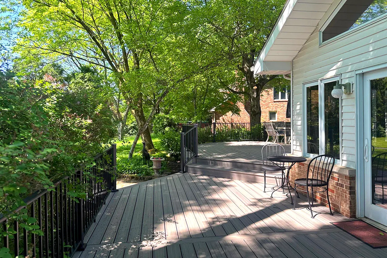 Nature-Loving Deck Design