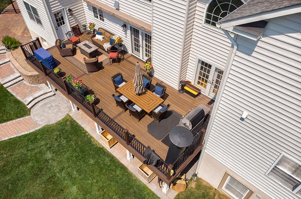 deck decorating ideas 1 Royal Deck Decorating Ideas