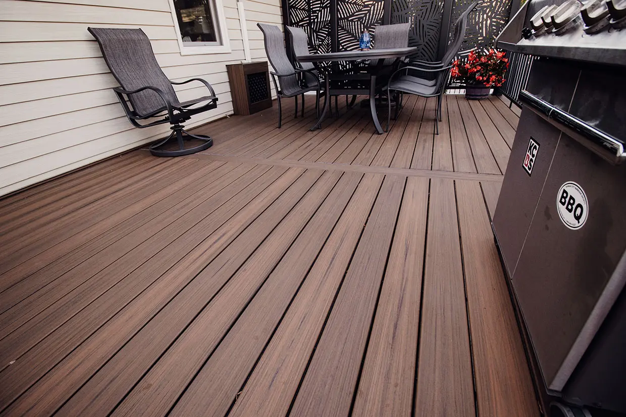 service-resurfacing Deck Builders West Dundee 13